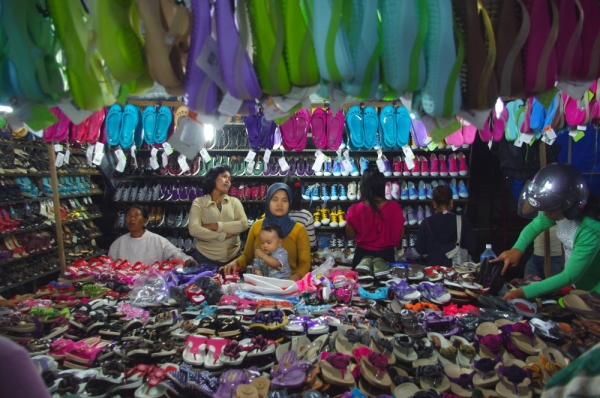 Zdjęcie z Indonezji - Na nocnym bazarku w Ubud