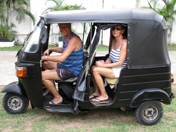 Zdjęcie ze Sri Lanki - jedziemy tuk-tuk :)