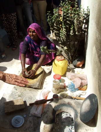 Zdjęcie z Indii - rozcieranie na mąkę