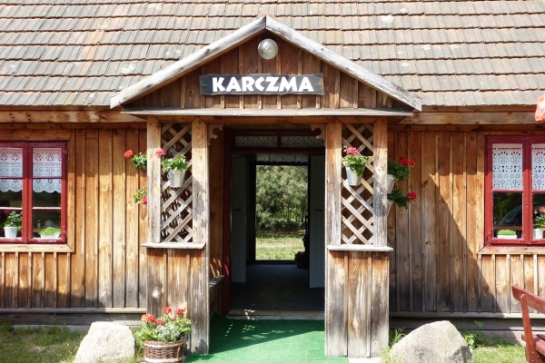 Zdjęcie z Polski - do karczmy ( czynna i działająca) na kawkę...