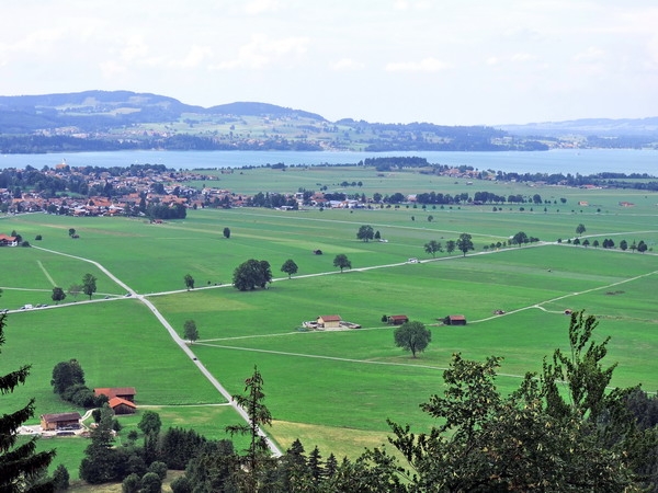 Zdjęcie z Niemiec - Widok z tarasu pod zamkiem Neuschwanstein