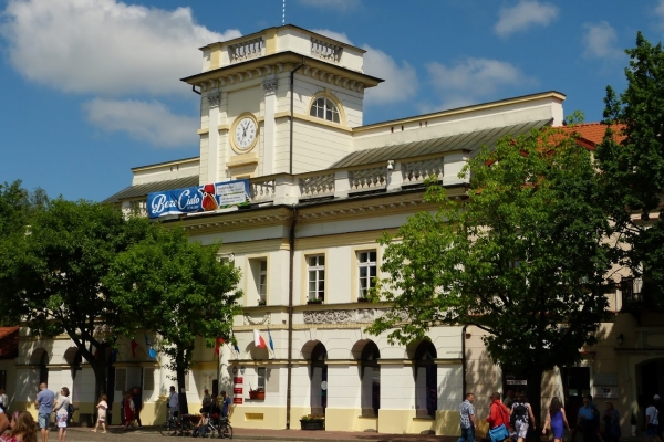 Zdjęcie z Polski - łowicki ratusz