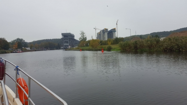 Zdjęcie z Niemiec - Przed podnośnią Niederfinow Fot. Cruzeo