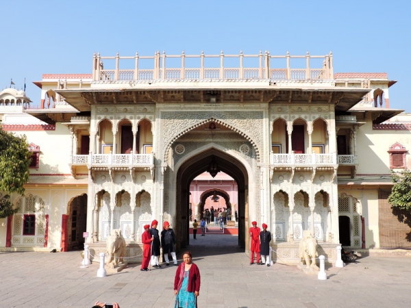 Zdjęcie z Indii - Jaipur - Pałac Miejski (brama).