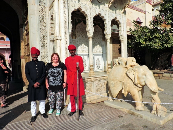 Zdjęcie z Indii - Jaipur - Maharani w obstawie.