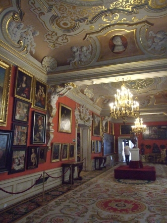 Zdjęcie z Polski - sala karmazynowa