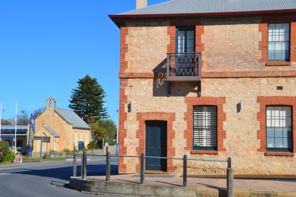 Zdjęcie z Australii - Stare, XIX-to wieczne budynki w Goolwa
