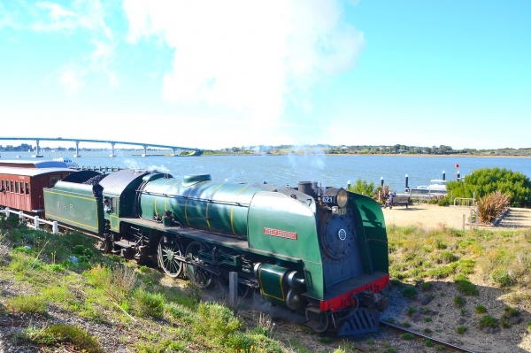 Zdjęcie z Australii - Pociag odjezdza do Victor Harbor