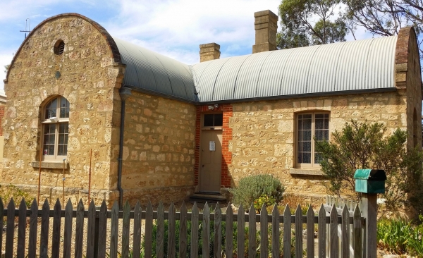 Zdjęcie z Australii - Stare, XIX-to wieczne budynki w Goolwa
