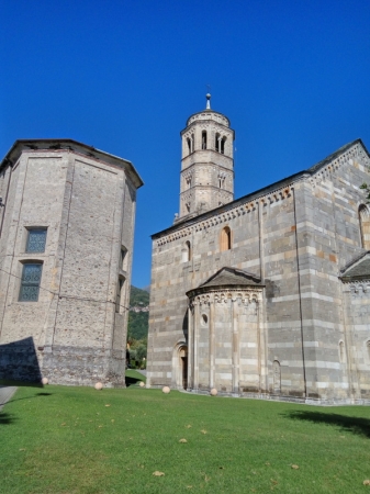 Zdjęcie z Włoch - Chiesa Santa Maria del Tiglio. Gravedona