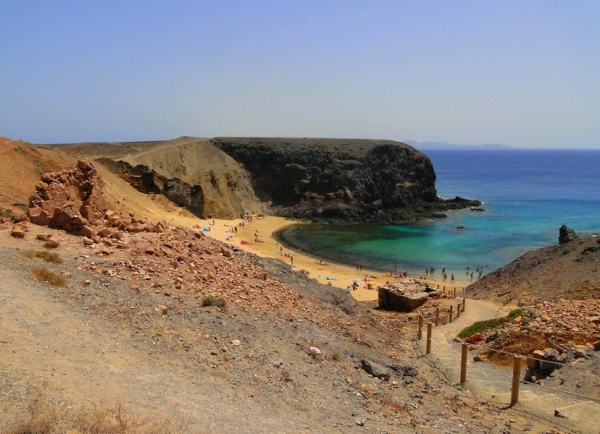 Zdjęcie z Hiszpanii - Plaża Papagaya - jedna z najpiękniejszych plaż na Lanzarote.