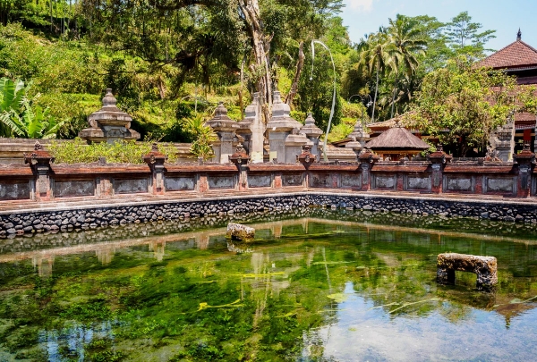 Zdjęcie z Indonezji - swiatynia wodna Tirta Empul