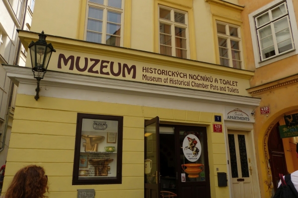 Zdjęcie z Czech - fajne muzeum nocników :) 