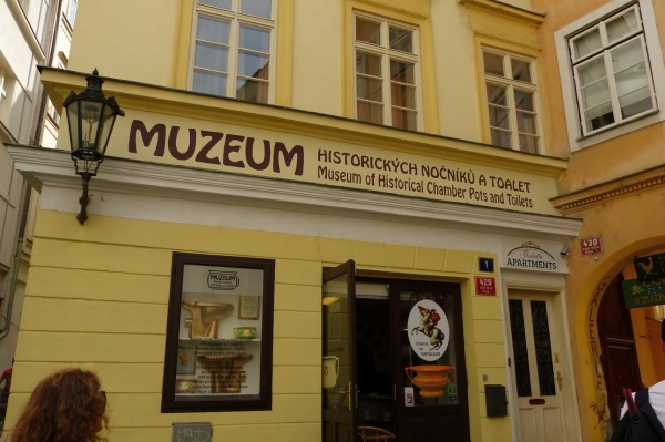 Zdjęcie z Czech - fajne muzeum nocników :) 