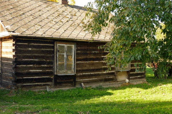 Zdjęcie z Polski - chatka jak z ponad 100-letniej bajki...
