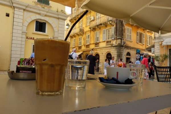 Zdjęcie z Grecji - przerwa na frappe :) 