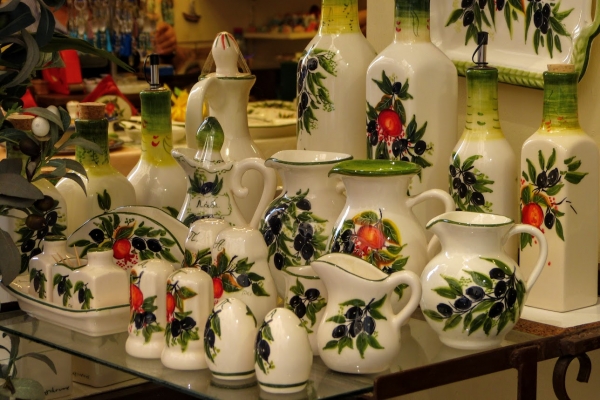Zdjęcie z Grecji - ceramiczne cudeńka na oliwki i oliwę