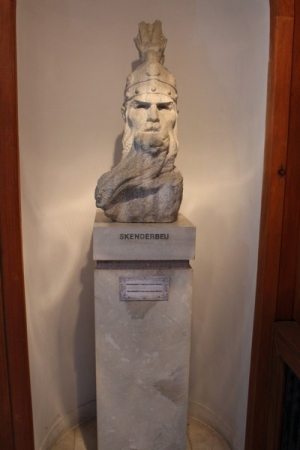 Zdjęcie z Albanii - Skanderbeg - albański bohater narodowy