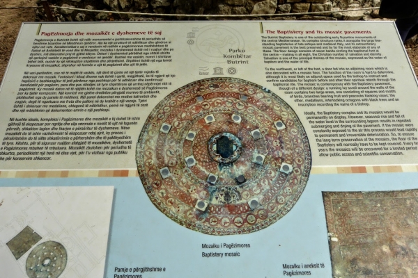 Zdjęcie z Albanii - Informator - Baptysterium 