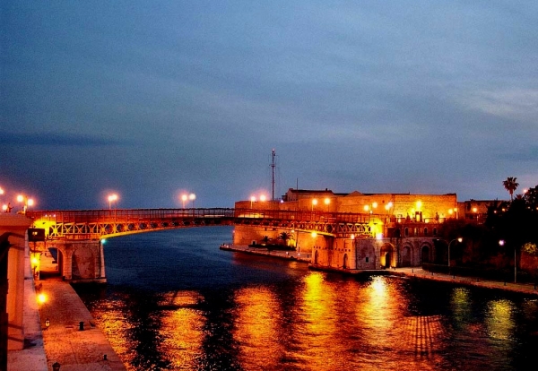 Zdjęcie z Włoch - Taranto Bridge