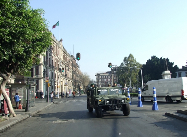 Zdjęcie z Meksyku - uśmiechnięty patrol