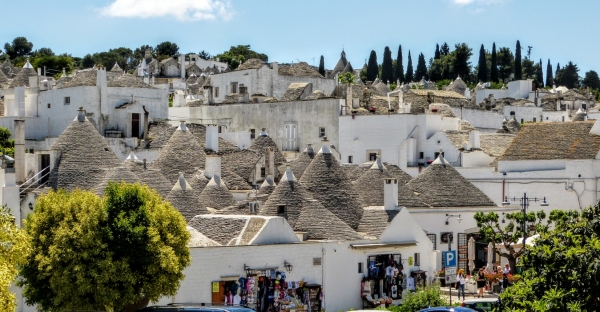 Zdjęcie z Włoch - w bajkowym, choć całkiem realnym świecie- Alberobello:)