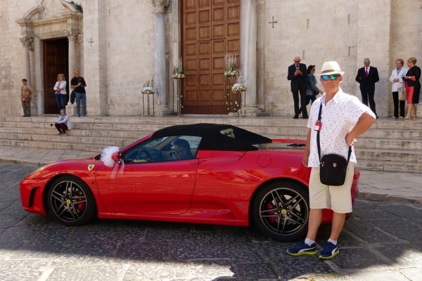 Zdjęcie z Włoch - ferrari można spotkać nie tylko w Dubaju:))