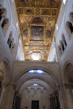 Zdjęcie z Włoch - bogato zdobiony sufit