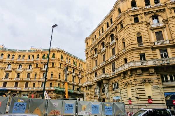 Zdjęcie z Włoch - Piazza Nicola Amore - Quatro Pallazzi
