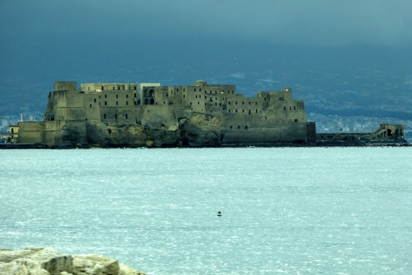 Zdjęcie z Włoch - Zamek Jajko po burzy....