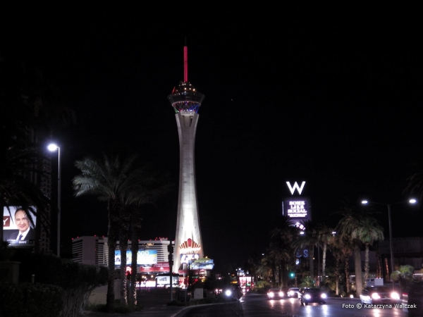Zdjęcie ze Stanów Zjednoczonych - W oddali hotel Stratosphere