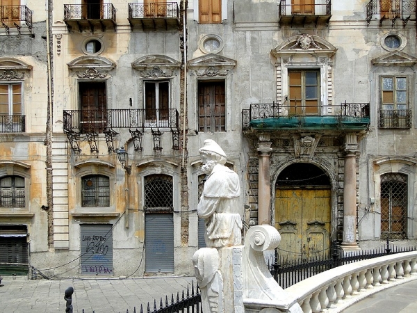 Zdjęcie z Włoch - Palermo - Plac Wstydu.