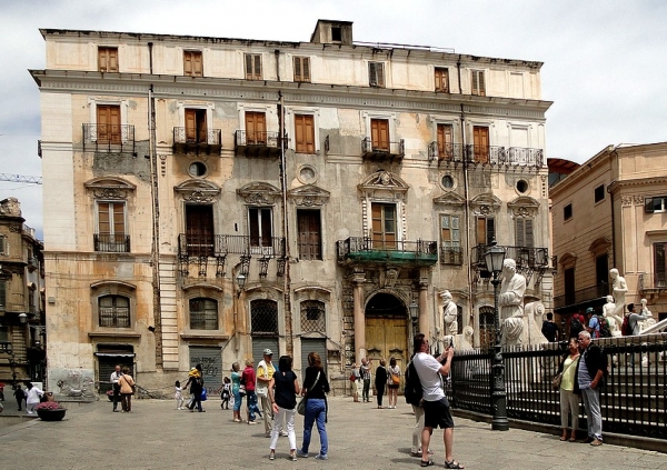 Zdjęcie z Włoch - Palermo - Plac Wstydu.