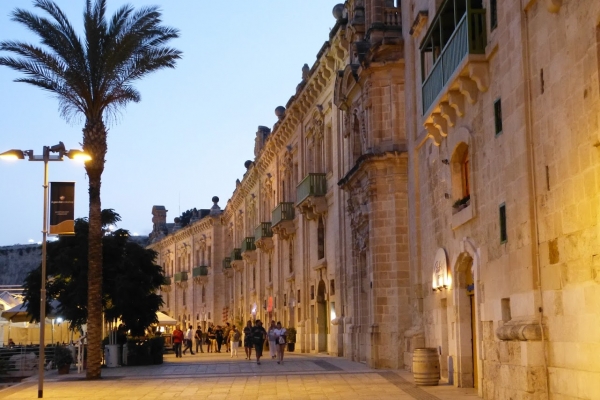 Zdjęcie z Malty - Valetta o zmierzchu...