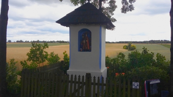 Zdjęcie z Polski - Przydrozna kapliczka