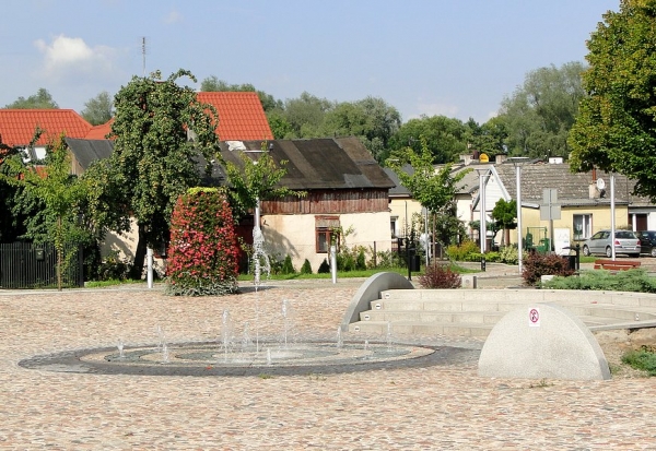 Zdjęcie z Polski - Zrewitalizowany Rynek Praski