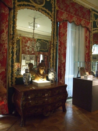 Zdjęcie z Polski - czerwony salon