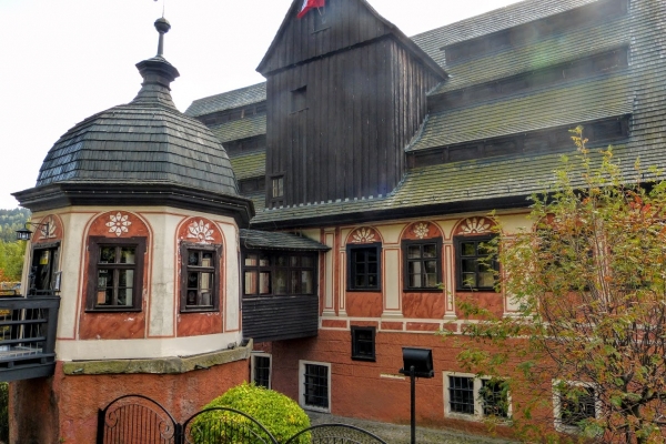 Zdjęcie z Polski - widok na Młyn Papierniczy, który mieści dziś Muzeum Papiernictwa