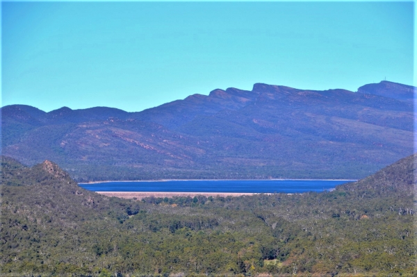 Zdjęcie z Australii - Widok na jezioro Lake Bellfield ze szczytu Chatauqua Peak