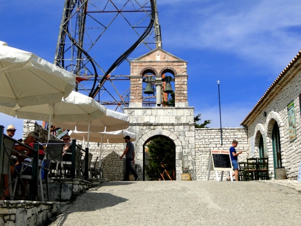 Zdjęcie z Grecji - Pantokrator - restauracja przy klasztorze.