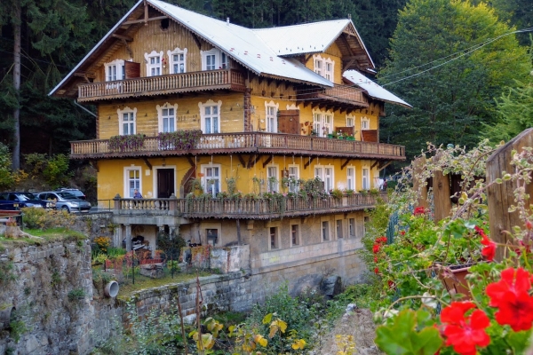 Zdjęcie z Polski - tyrolska zabudowa nad Wilczką