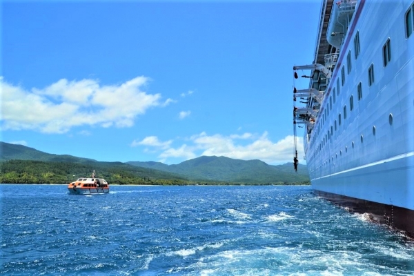 Zdjęcie z Vanuatu - Plyniemy na wyspe