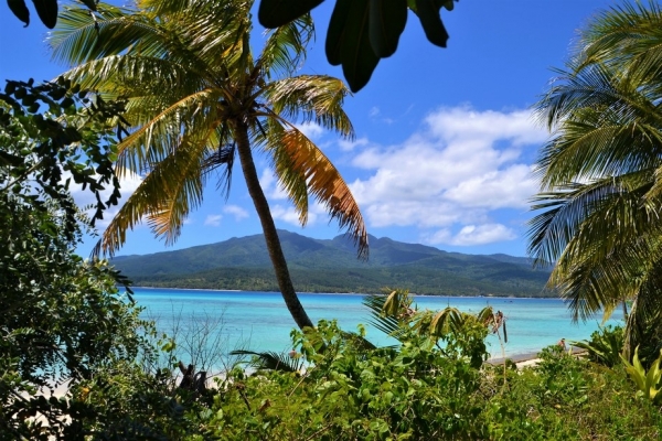 Zdjęcie z Vanuatu - Widok na wyspe Anatom (Aneityum)