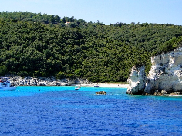 Zdjęcie z Grecji - Widok na plaże Antipaxos.