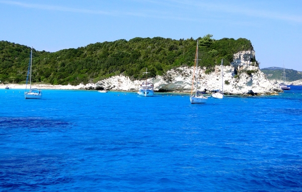 Zdjęcie z Grecji - U wybrzeża Antipaxos.