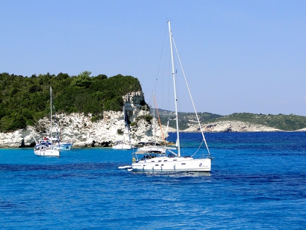 Zdjęcie z Grecji - Ostatni rzut oka na wybrzeże Antipaxos i wracamy na Paxos.