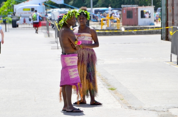 Zdjęcie z Vanuatu - Juz w porcie w Vila - witacze :)