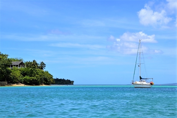 Zdjęcie z Vanuatu - Plyniemy do centrum Vila