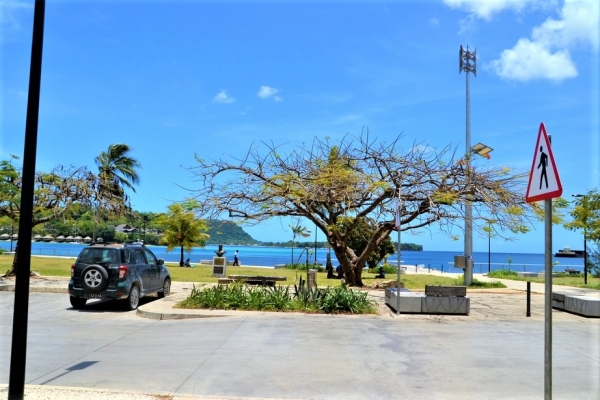 Zdjęcie z Vanuatu - Na nadmorskim pasazu