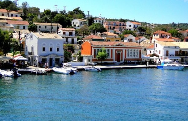 Zdjęcie z Grecji - Widok ze statku na port Gaios.